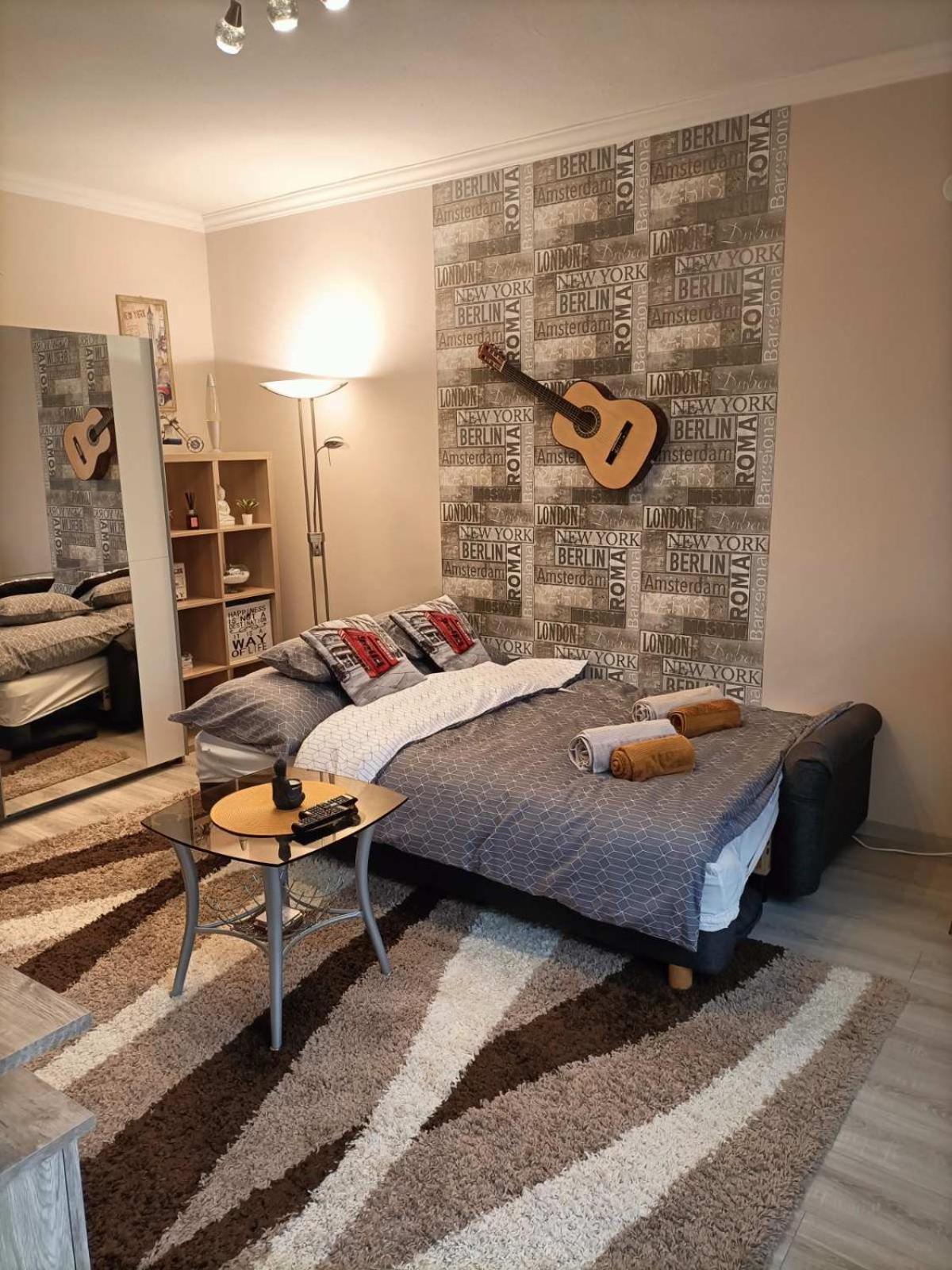 Hiroes Home Kecskemét المظهر الخارجي الصورة